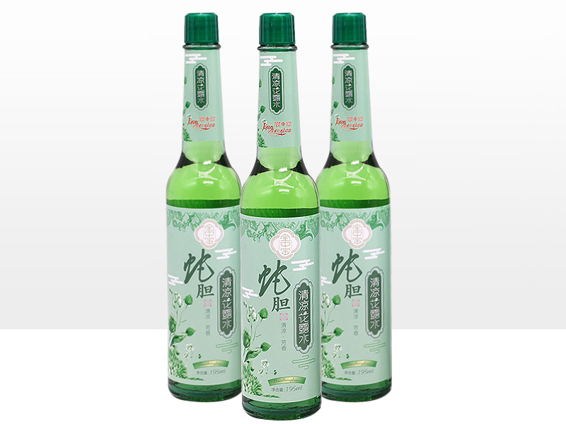 195ml寶中寶蛇膽清涼花露水