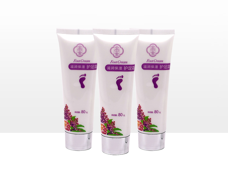 80g寶中寶滋潤(rùn)保濕護(hù)足霜